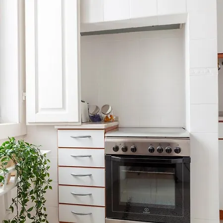 شقة Alfama Amazing Scenic River And View Charming With 2 Bedrooms And Ac 19th Century Building