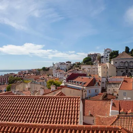 Alfama Amazing Scenic River And View Charming With 2 Bedrooms And Ac 19th Century Building شقة *
